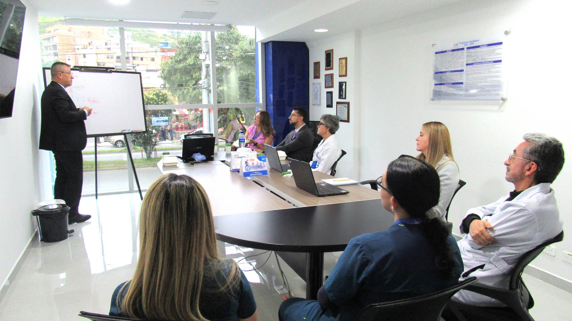 Visita del Director Nacional de Acreditación fortalece nuestro compromiso con la calidad